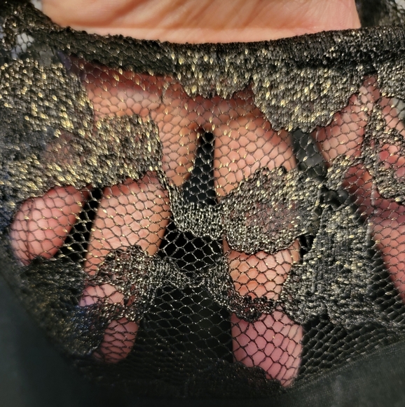 Soprano Black Sleevless Floral Lace Peplum  Size Medium - Picture 2 of 6